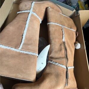 Timberland Tan Suede Winter Boots with White Shearling Trim
